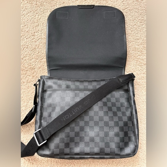 Authentic LV Graphite Messenger Bag OBO - Picture 6 of 10